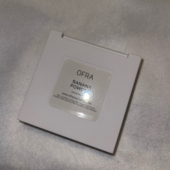 OFRA Pressed Banana Powder - Picture 4 of 4